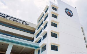 Ateneo de Zamboanga University campus entrance kung saan ipinatutupad ang mas mahigpit na seguridad at inspeksyon.